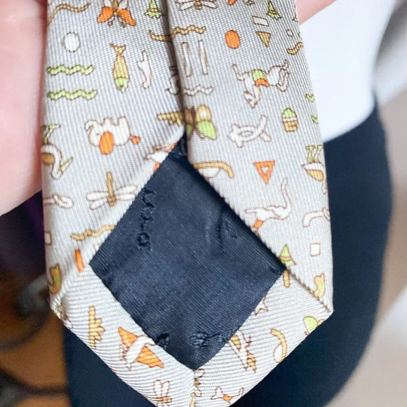 Salvatore Ferragamo Silk Beige  Egyptian Hieroglyphics Men's Necktie - Picture 7 of 9